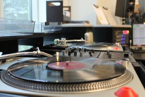 Vinyl spinning at WLUW in July 2012 (Photo: J. Waits)