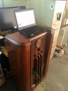 1938 Philco receiver and laptop