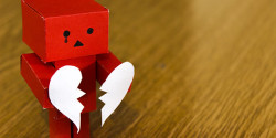robot with broken heart-2x1