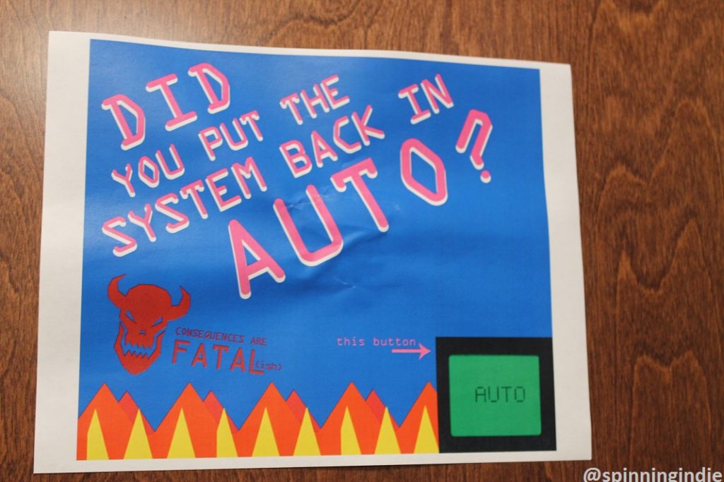 Sign reminding WNUW hosts to turn on automation system: AUTO. Photo: J. Waits